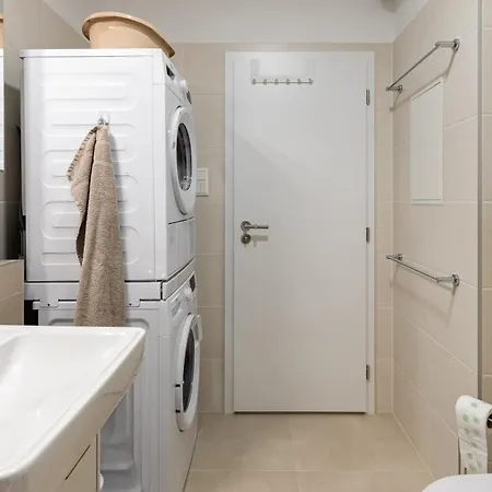 Apartamento 3-izb S Klimatizaciou A Parkovanim V Novostavbe Bratislava