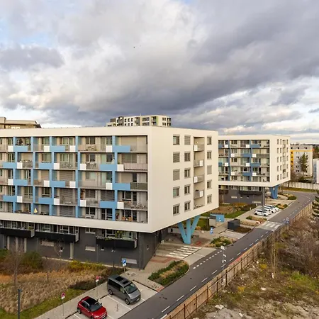 Apartman 3-izb S Klimatizaciou A Parkovanim V Novostavbe *